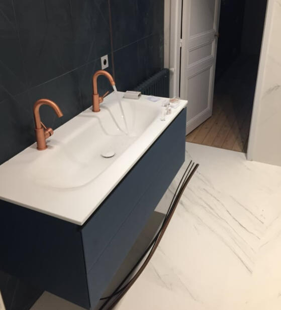 Meuble double vasque et robinetterie cuivre